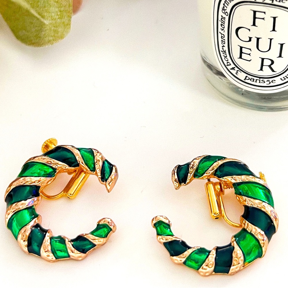 Ear clips